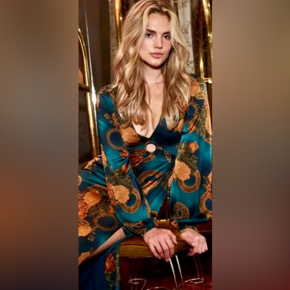 12th Tribe Gizelle Long Sleeve Plunging V-Neck Maxi Dress in Satiny Teal & Gold - Picture 4 of 11